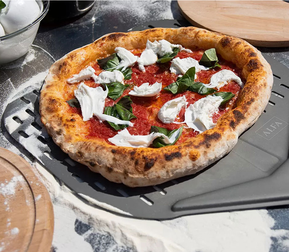 Set De 4 Mini Plats à Pizza En Or + Pelle Et Brosse - Antiadhésif, Supporte 230°C - Pour Pizzas, Tartes Individuelles