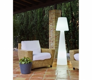 eclairage_decoration_exterieur-lampadaire_lola_165-927-1496310889